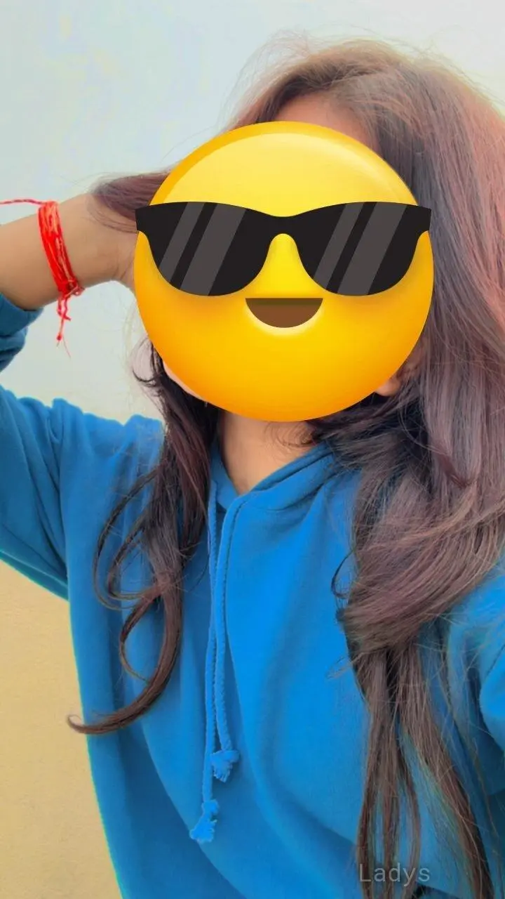 Hannah, 21 years brunette escorts in Dehradun, height 165 sm, Weight  kg