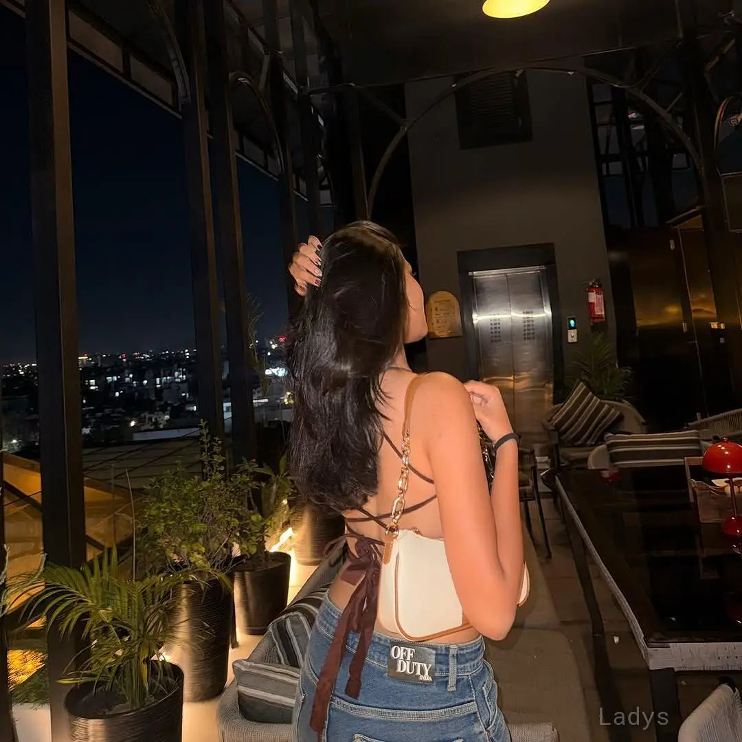 Ishika, 23 years brunette escorts in Dehradun, height 153 sm, Weight  kg