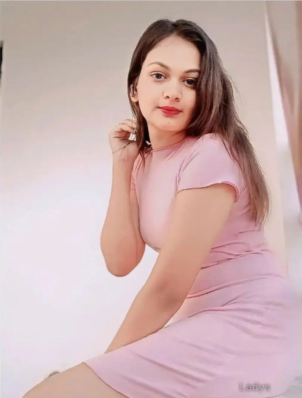 Vaishali, 21 years brunette escorts in Dehradun, height 162 sm, Weight kg