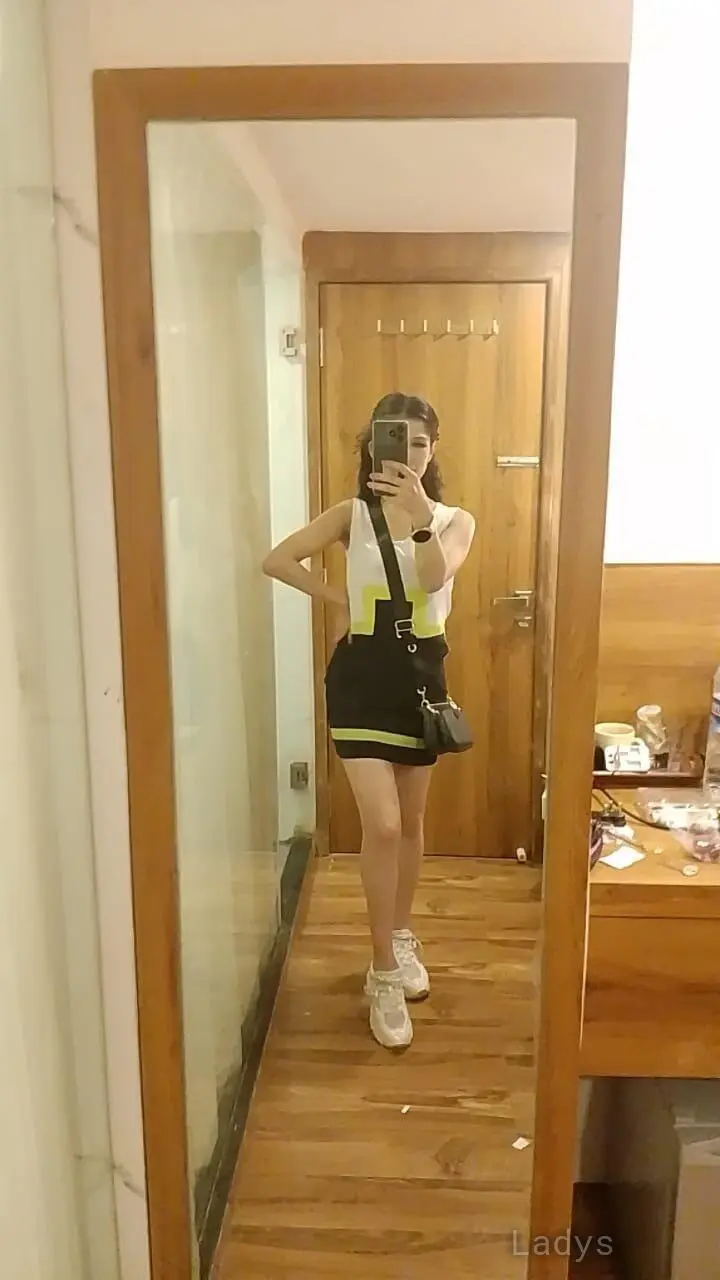 Ailani, 28 years brunette escorts in Delhi, height 172 sm, Weight kg