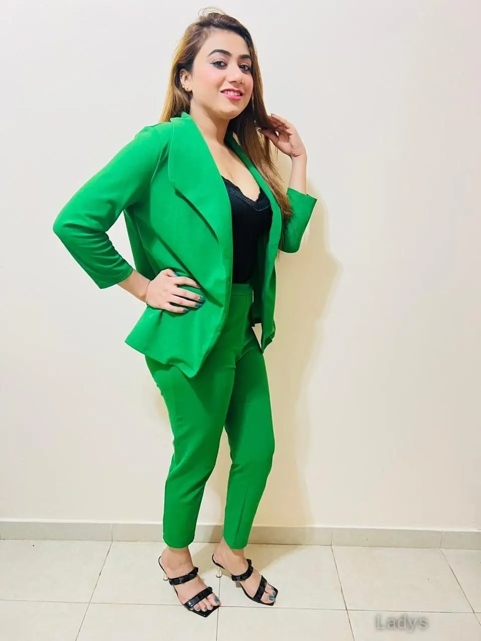 Chandini, 21 years brunette escorts in Delhi, height 167 sm, Weight kg