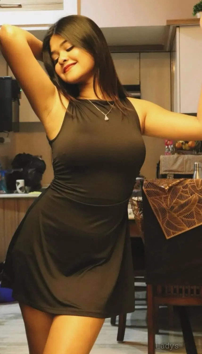 Divya, 22 years brunette escorts in Delhi, height 154 sm, Weight  kg