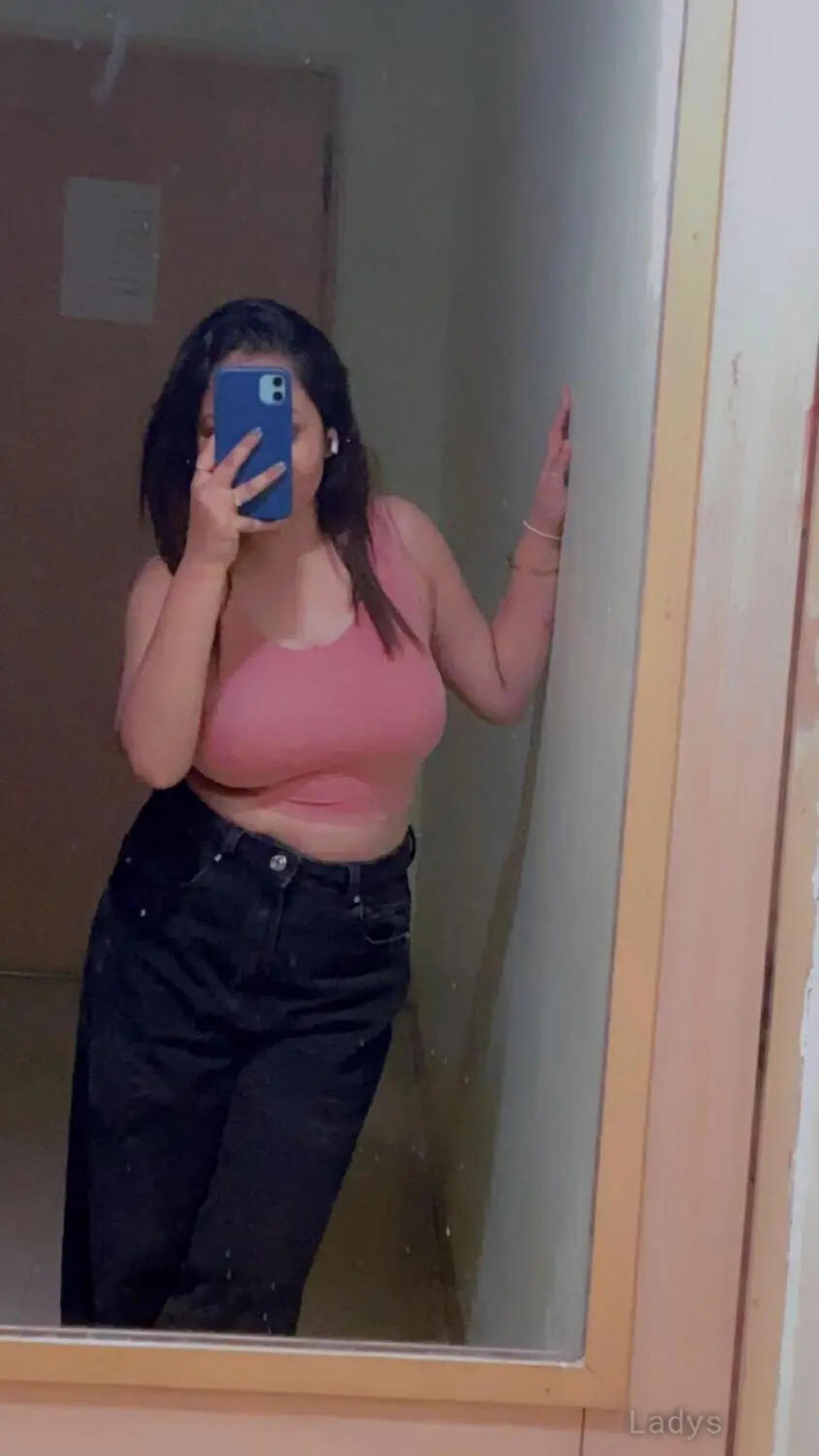 Linet, 22 years brunette escorts in Delhi, height 169 sm, Weight  kg