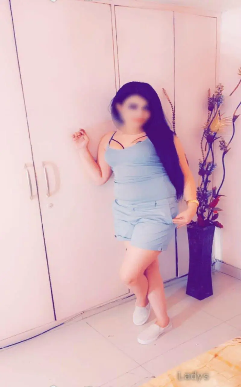 Maansi, 23 years brunette escorts in Delhi, height 168 sm, Weight kg