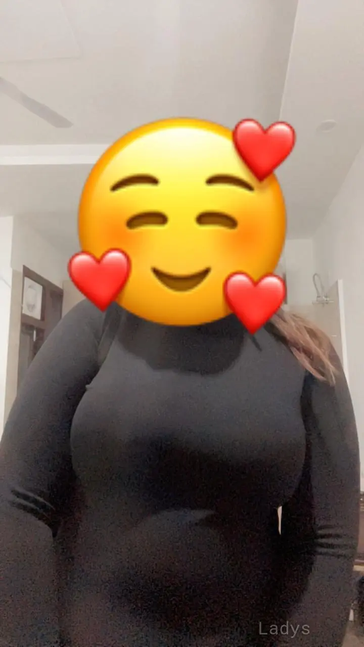 Mansi, 22 years brunette escorts in Delhi, height 153 sm, Weight kg