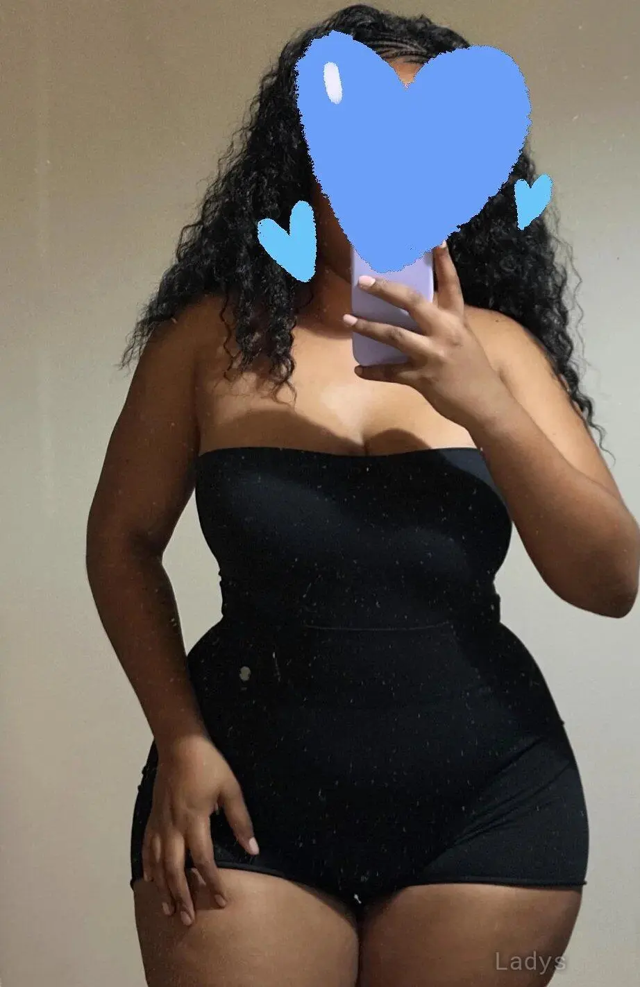 Naomi, 22 years brunette escorts in Delhi, height 173 sm, Weight  kg