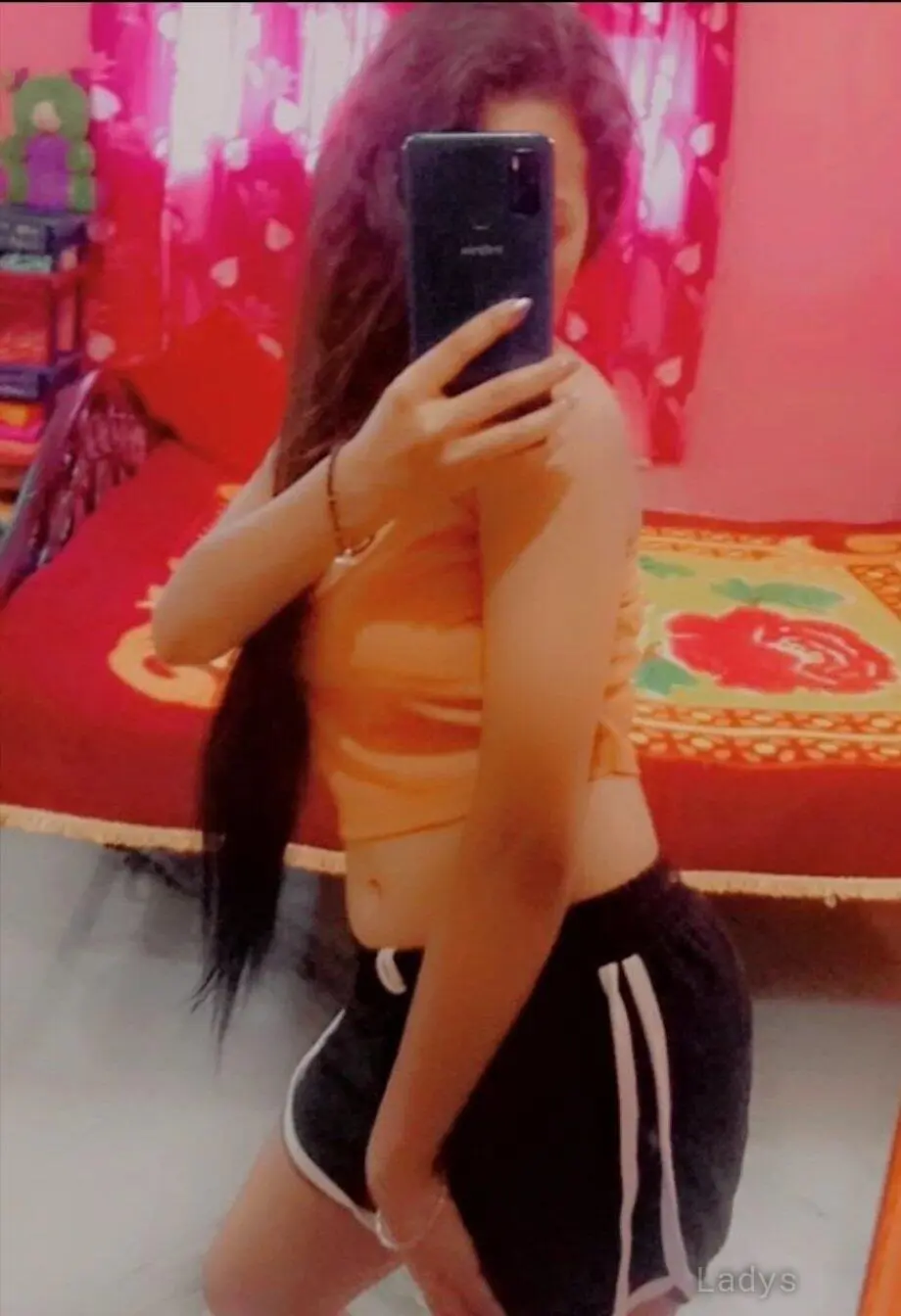 Pallavi, 24 years brunette escorts in Delhi, height 163 sm, Weight kg
