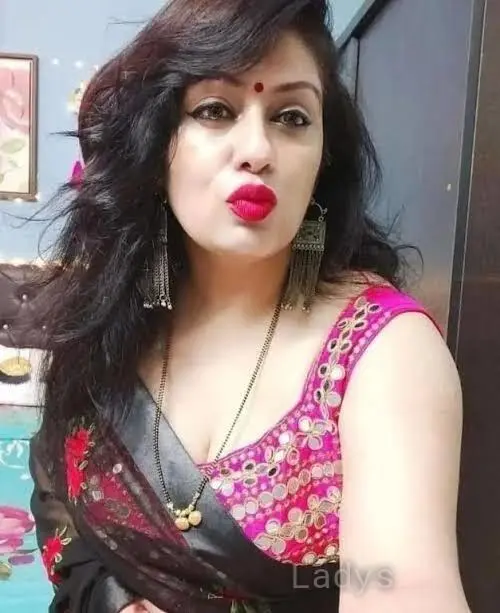 Pooja, 30 years brunette escorts in Delhi, height 160 sm, Weight  kg