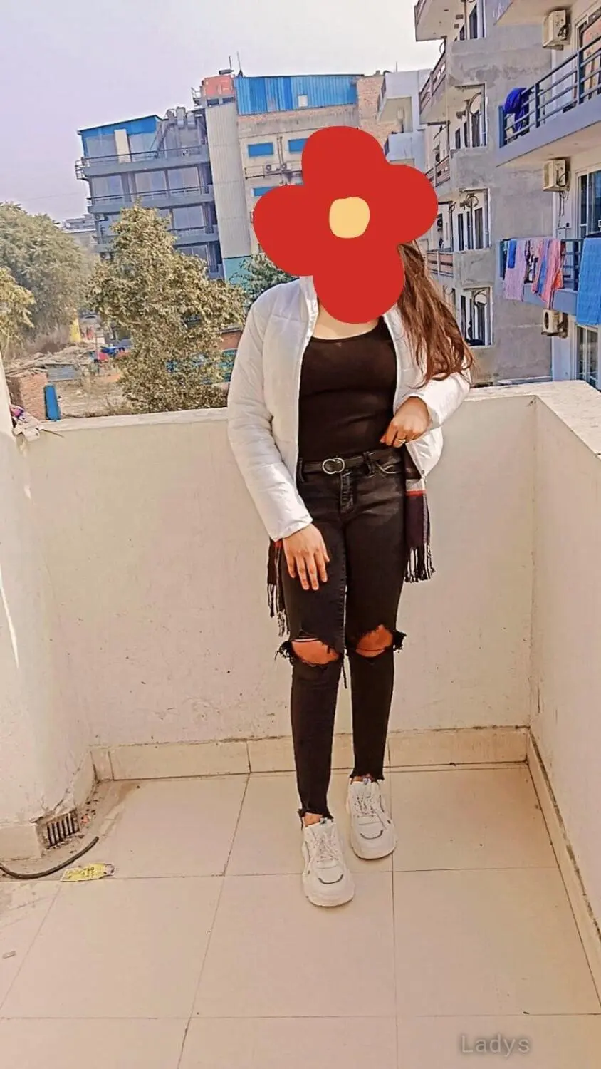 Ragini, 22 years brunette escorts in Delhi, height 170 sm, Weight  kg