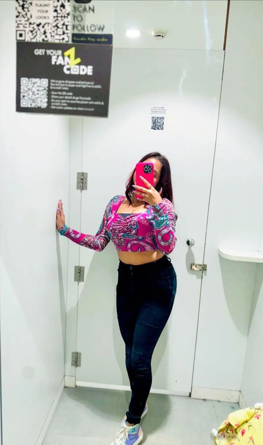Sana, 21 years brunette escorts in Delhi, height 157 sm, Weight  kg