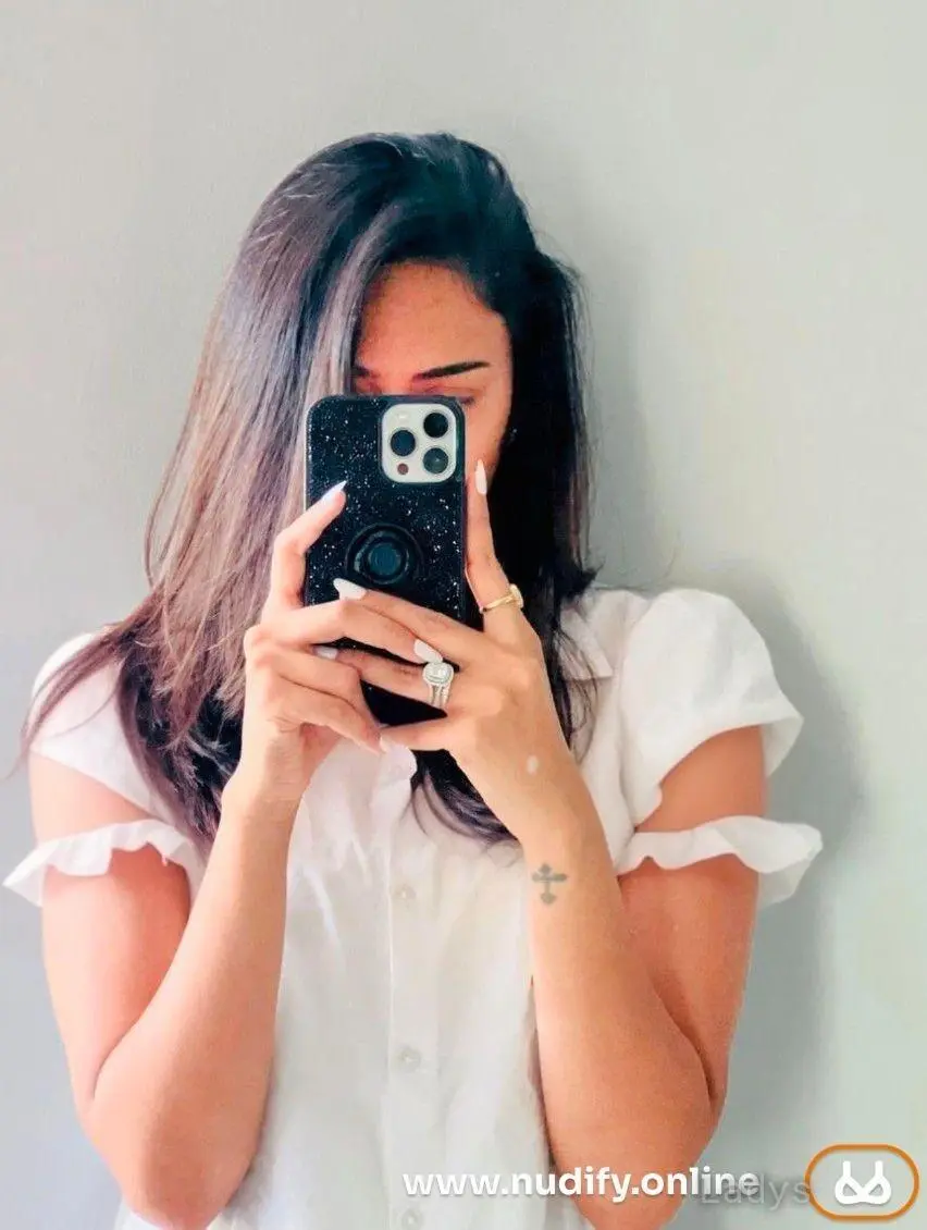 Sanjana, 23 years brunette escorts in Delhi, height 165 sm, Weight  kg