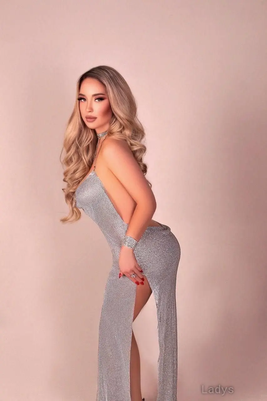 Alika, 23 years brunette escorts in Doha, height 167 sm, Weight  kg