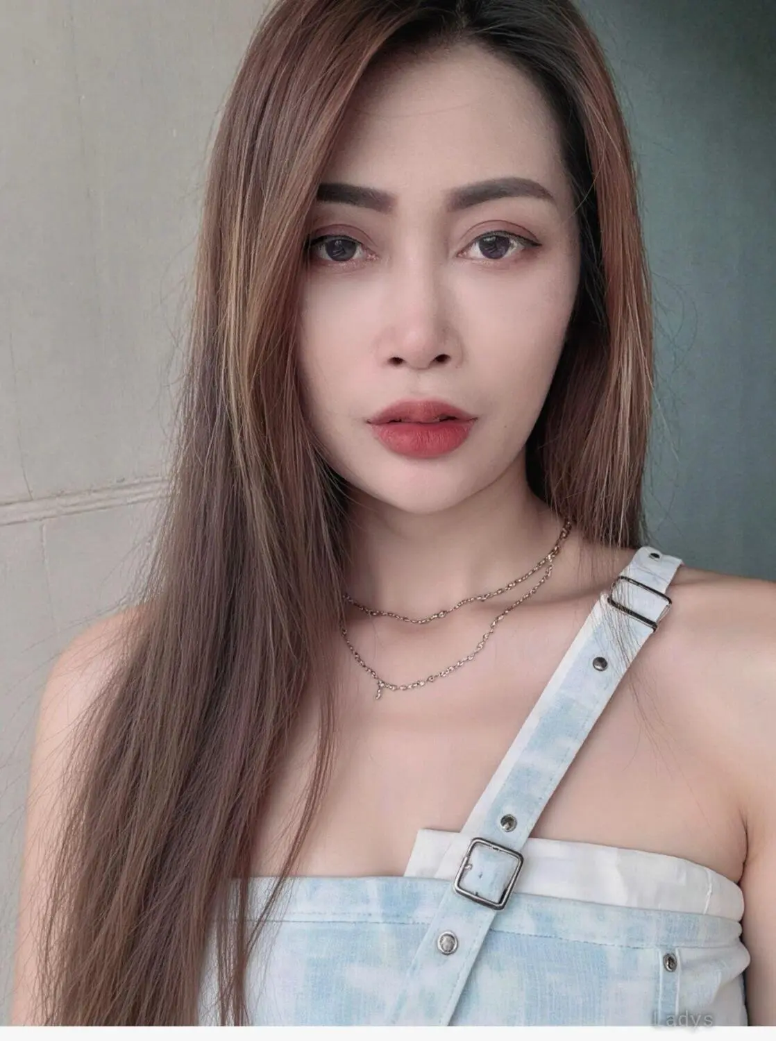 Coco, 25 years brunette escorts in Doha, height 168 sm, Weight kg