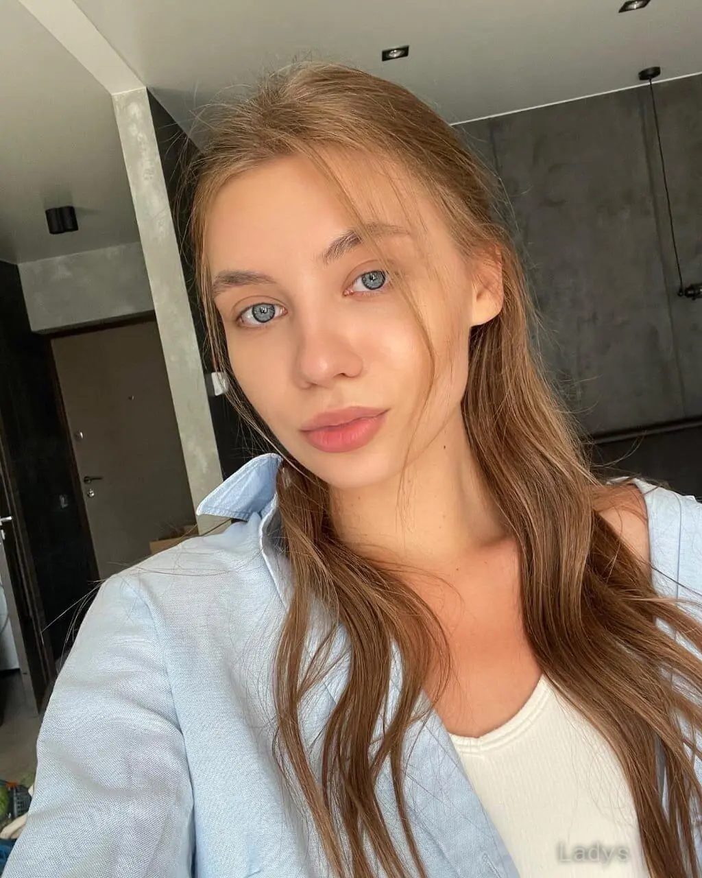 Emilya, 21 years brunette escorts in Doha, height 168 sm, Weight  kg
