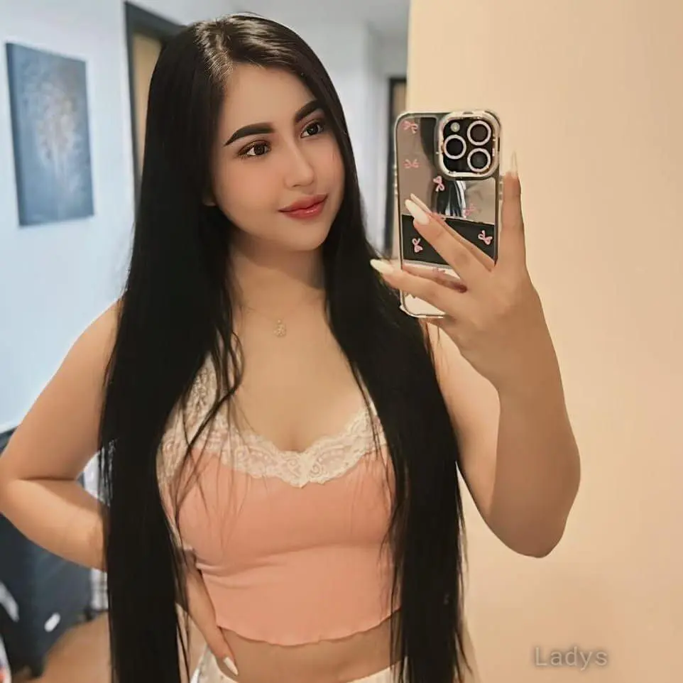 Lii, 24 years brunette escorts in Doha, height 168 sm, Weight  kg