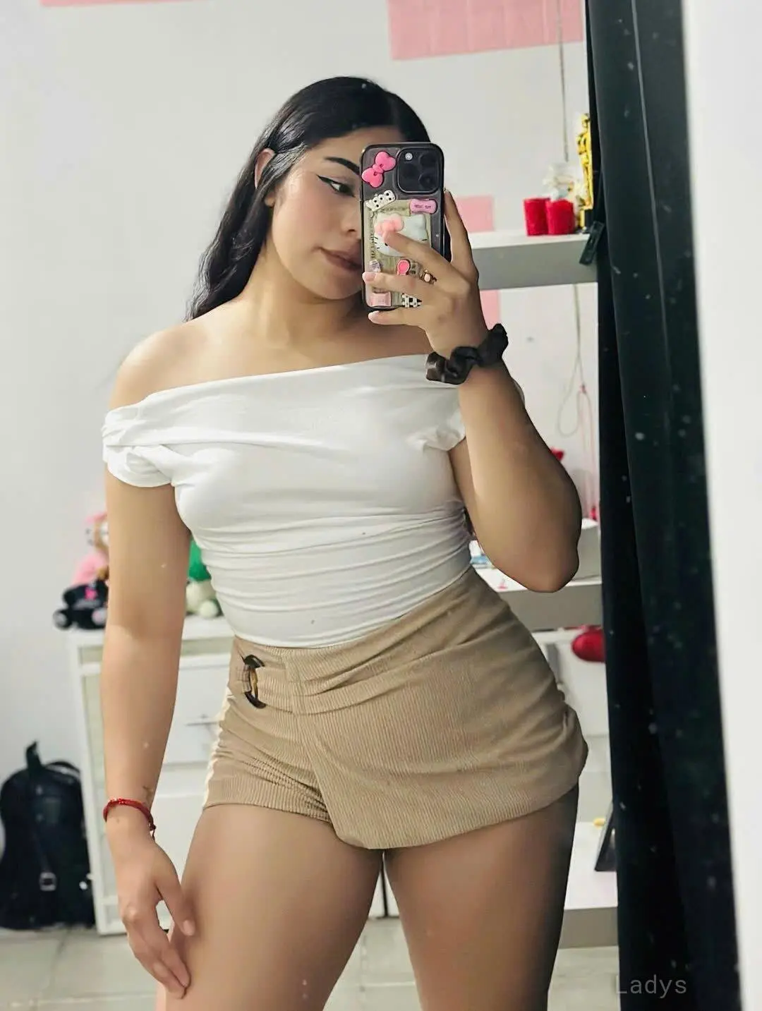 Lynna, 23 years brunette escorts in Doha, height 168 sm, Weight kg