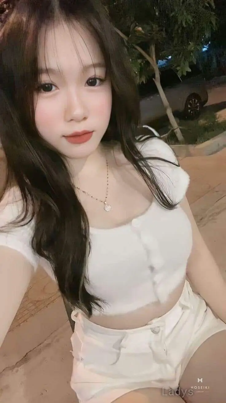 Marry, 20 years brunette escorts in Doha, height 168 sm, Weight  kg