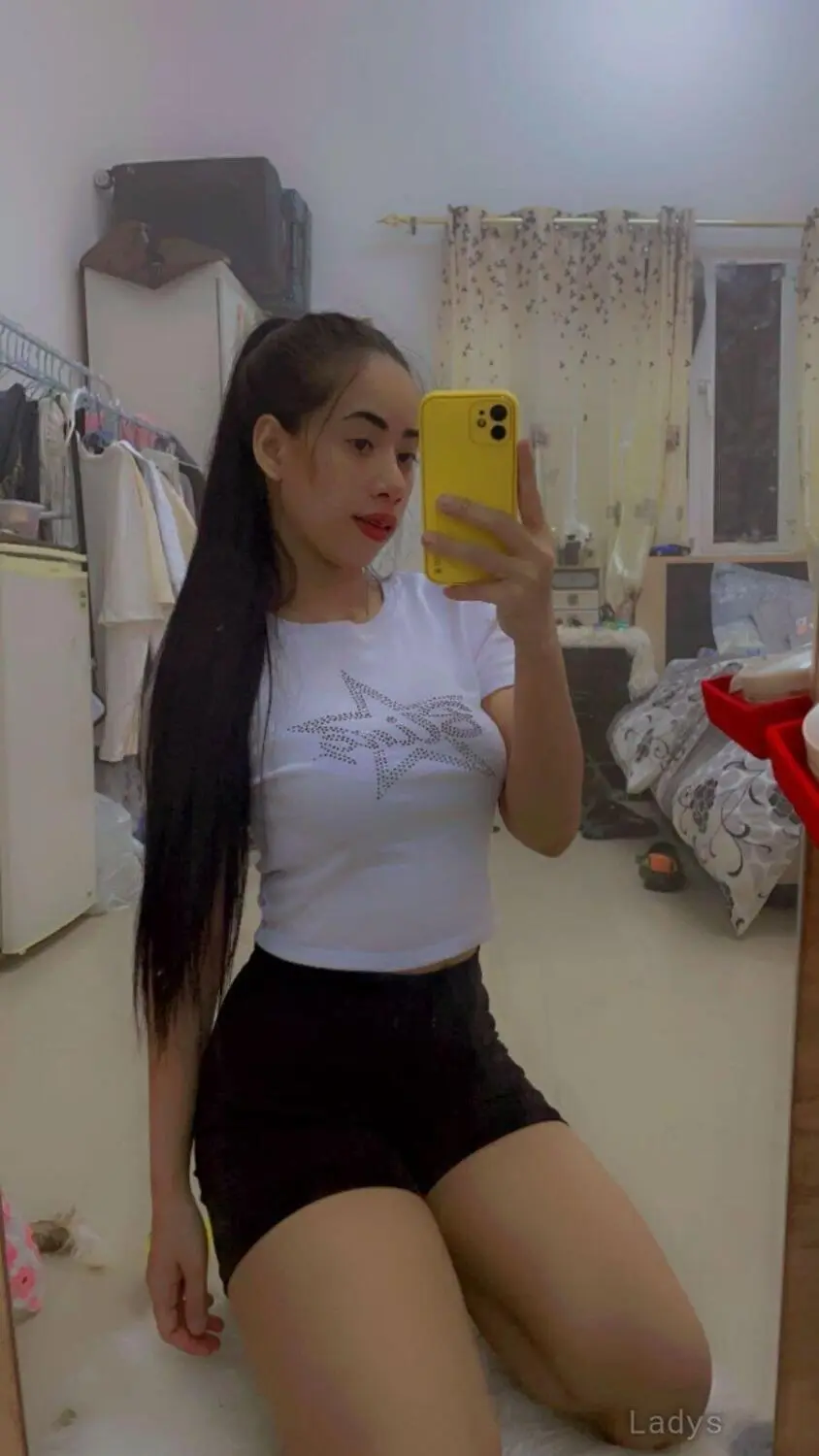 Maya, 26 years brunette escorts in Doha, height 167 sm, Weight kg
