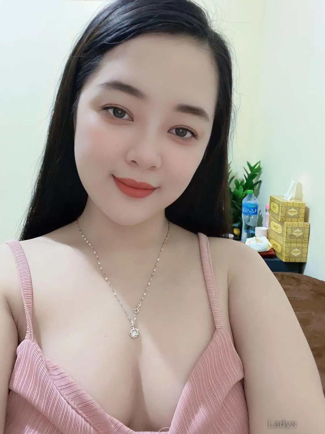 Mina, 23 years brunette escorts in Doha, height 168 sm, Weight  kg