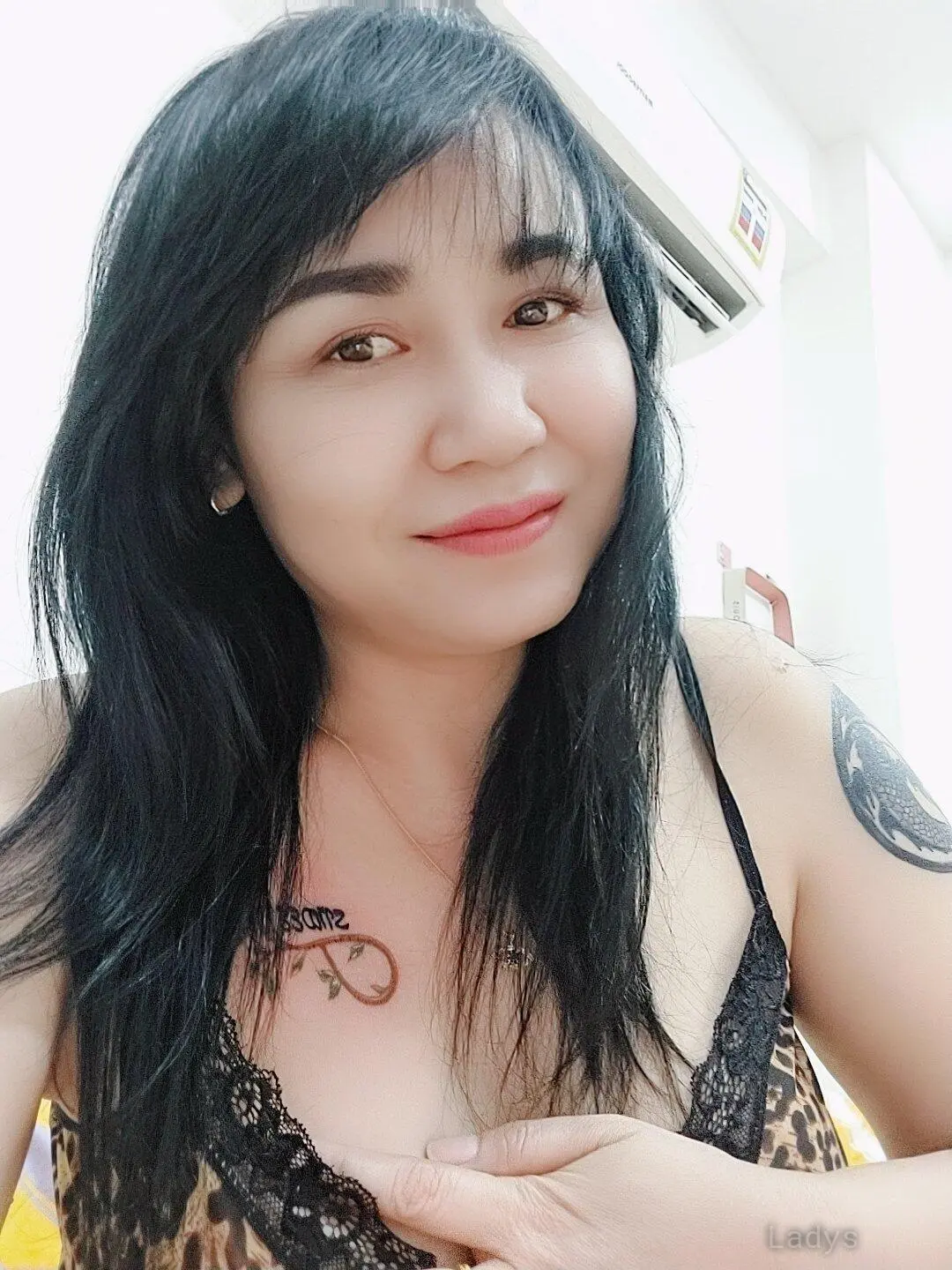 Natty, 35 years brunette escorts in Doha, height 160 sm, Weight kg