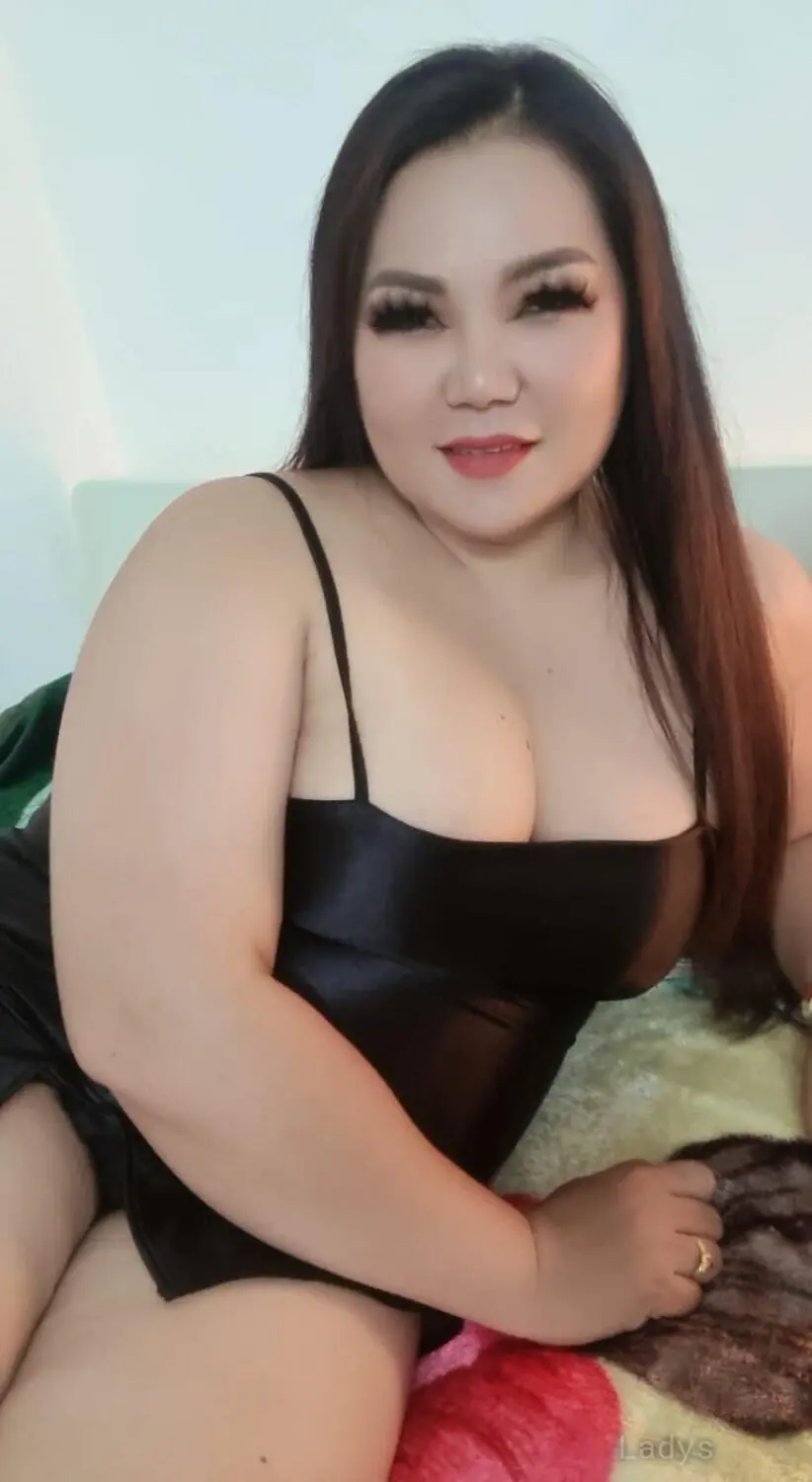 NENA, 24 years brunette escorts in Doha, height 155 sm, Weight  kg