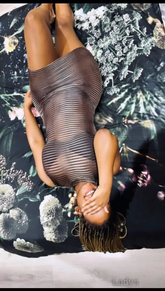 Olivia, 23 years brunette escorts in Doha, height  sm, Weight  kg