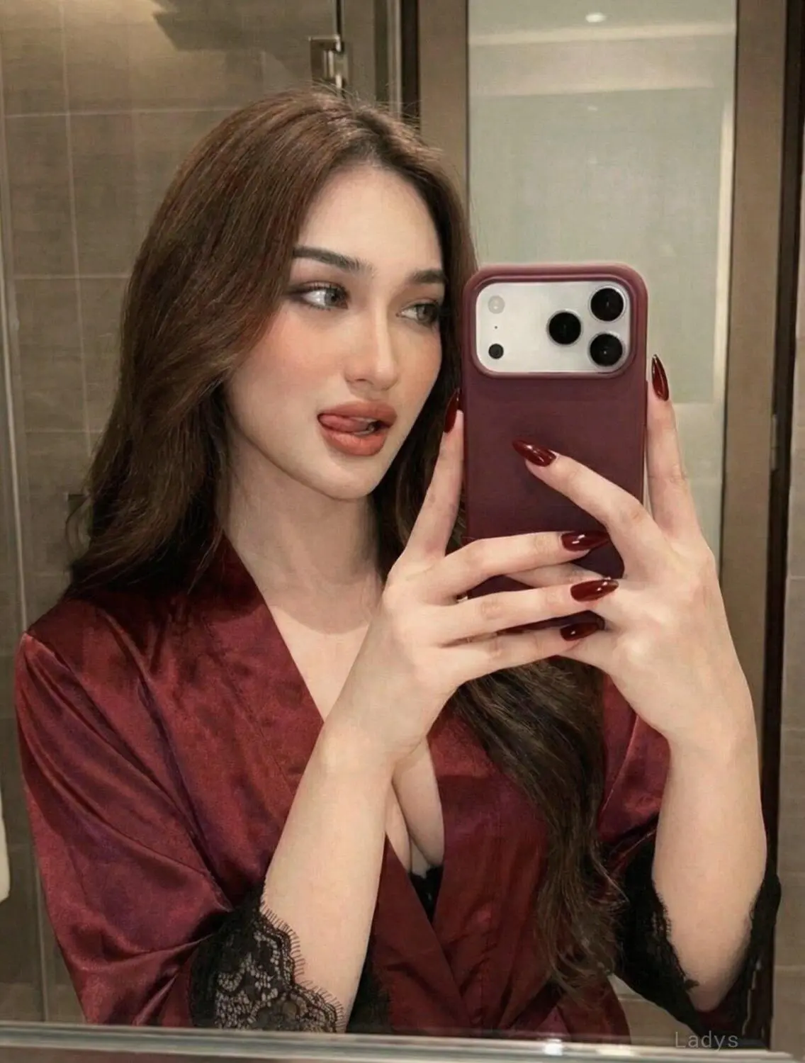 Sarra, 24 years brunette escorts in Doha, height 168 sm, Weight kg