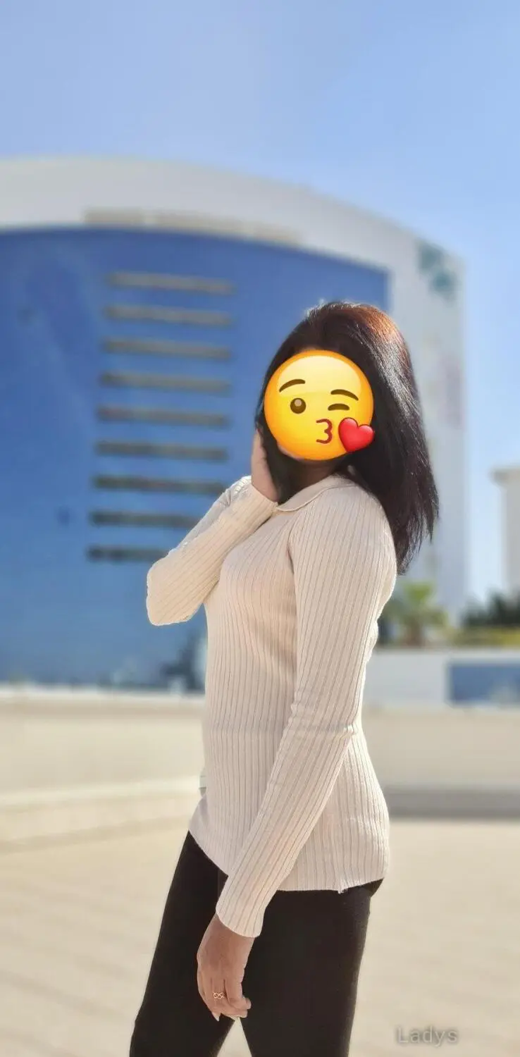 Tamil, 24 years brunette escorts in Doha, height 157 sm, Weight kg