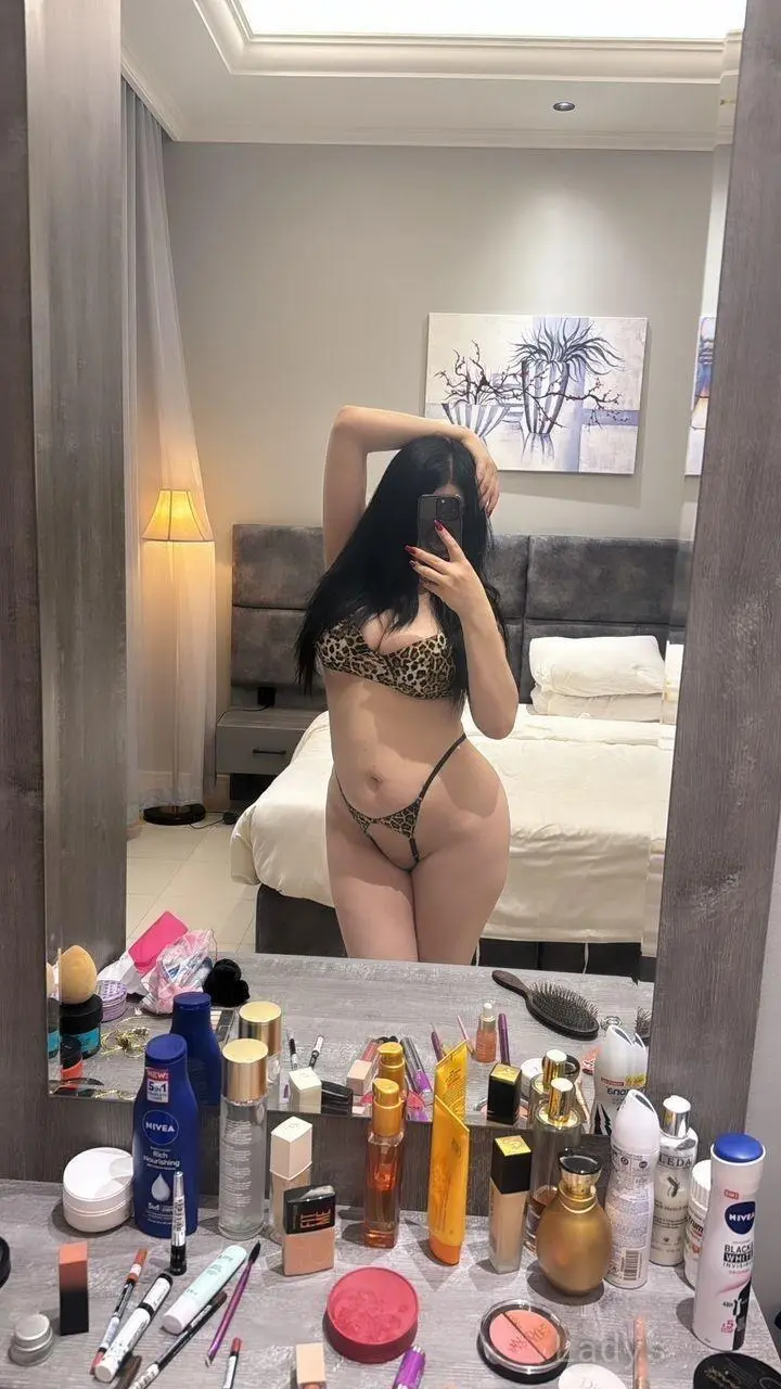 Taylor, 26 years brunette escorts in Doha, height 166 sm, Weight kg