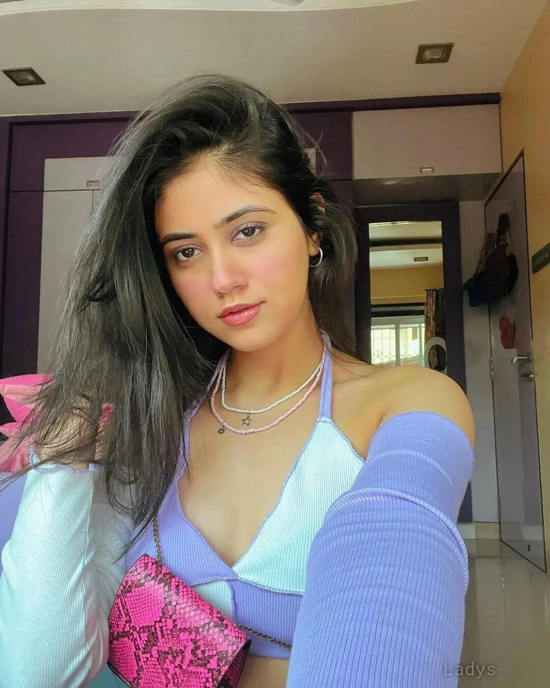 Aliza, 21 years brunette escorts in Dubai, height 166 sm, Weight  kg