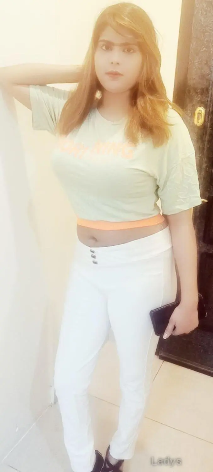 Anisha Indian Model, 20 years brunette escorts in Dubai, height 166 sm, Weight kg