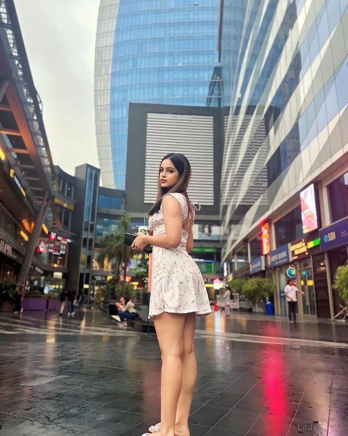 Ankita Singh, 23 years brunette escorts in Dubai, height 168 sm, Weight  kg