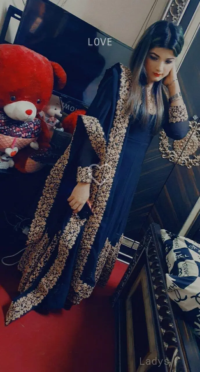 Himanshi Indian Model, 23 years brunette escorts in Dubai, height 167 sm, Weight kg