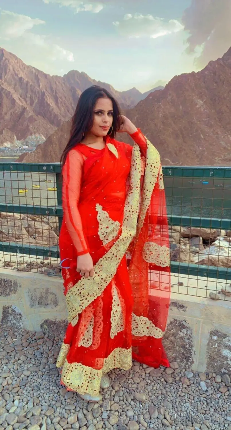 Malini Indian Model, 20 years brunette escorts in Dubai, height 167 sm, Weight kg