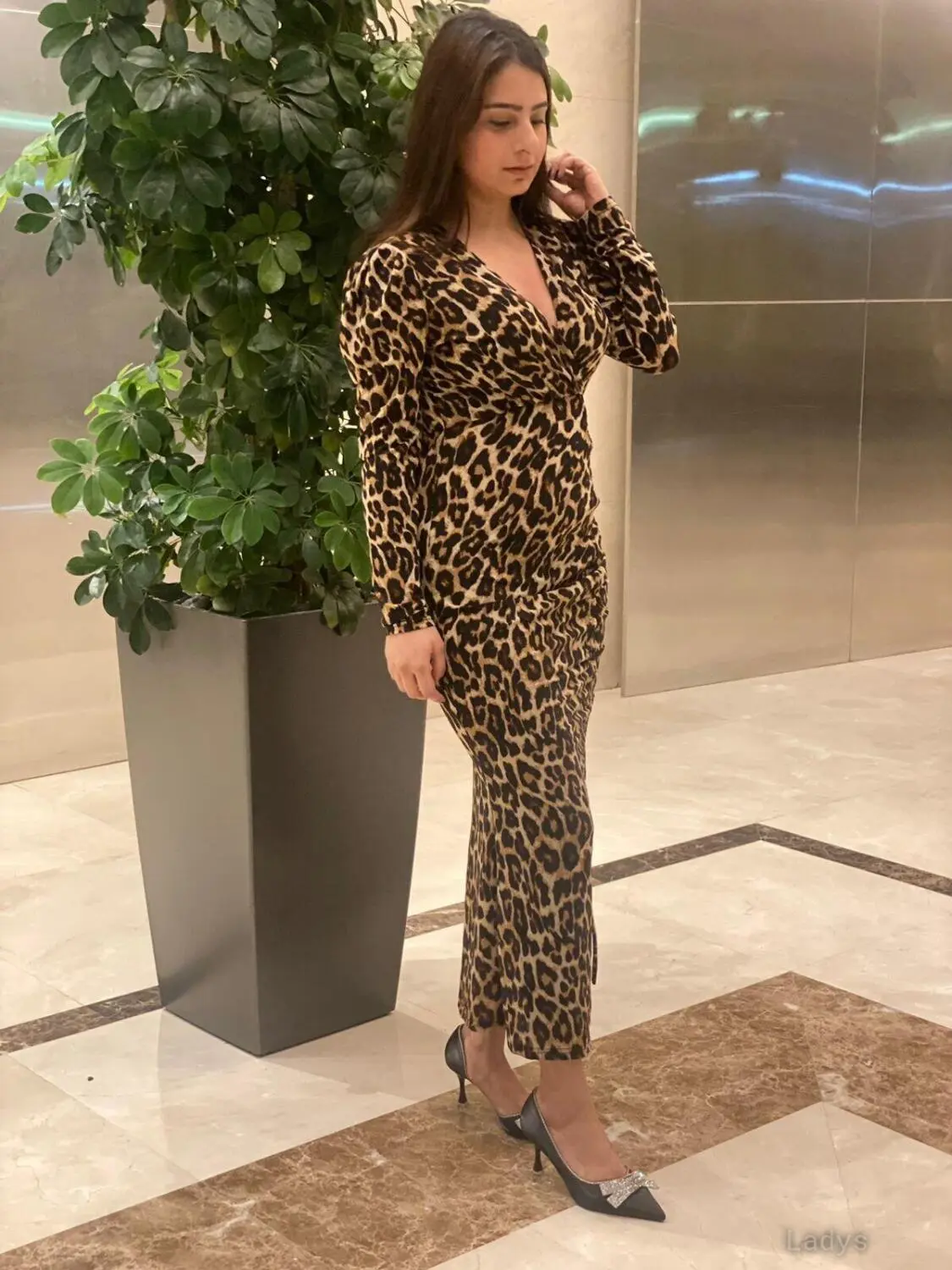 Monika, 23 years brunette escorts in Dubai, height 168 sm, Weight  kg