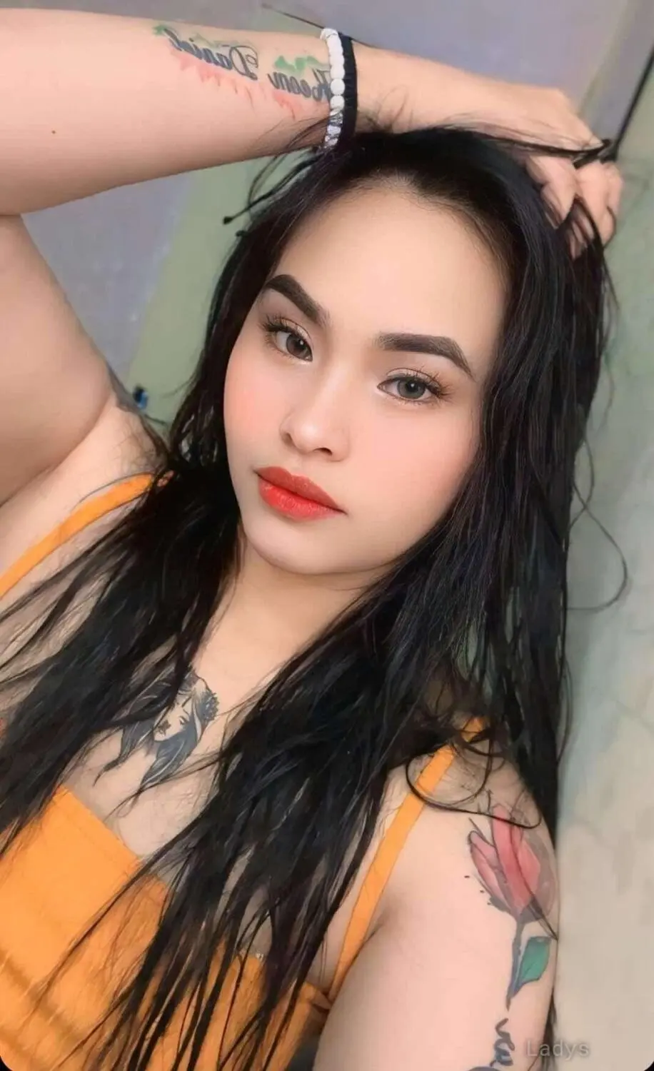 Nana, 25 years brunette escorts in Dubai, height 157 sm, Weight kg