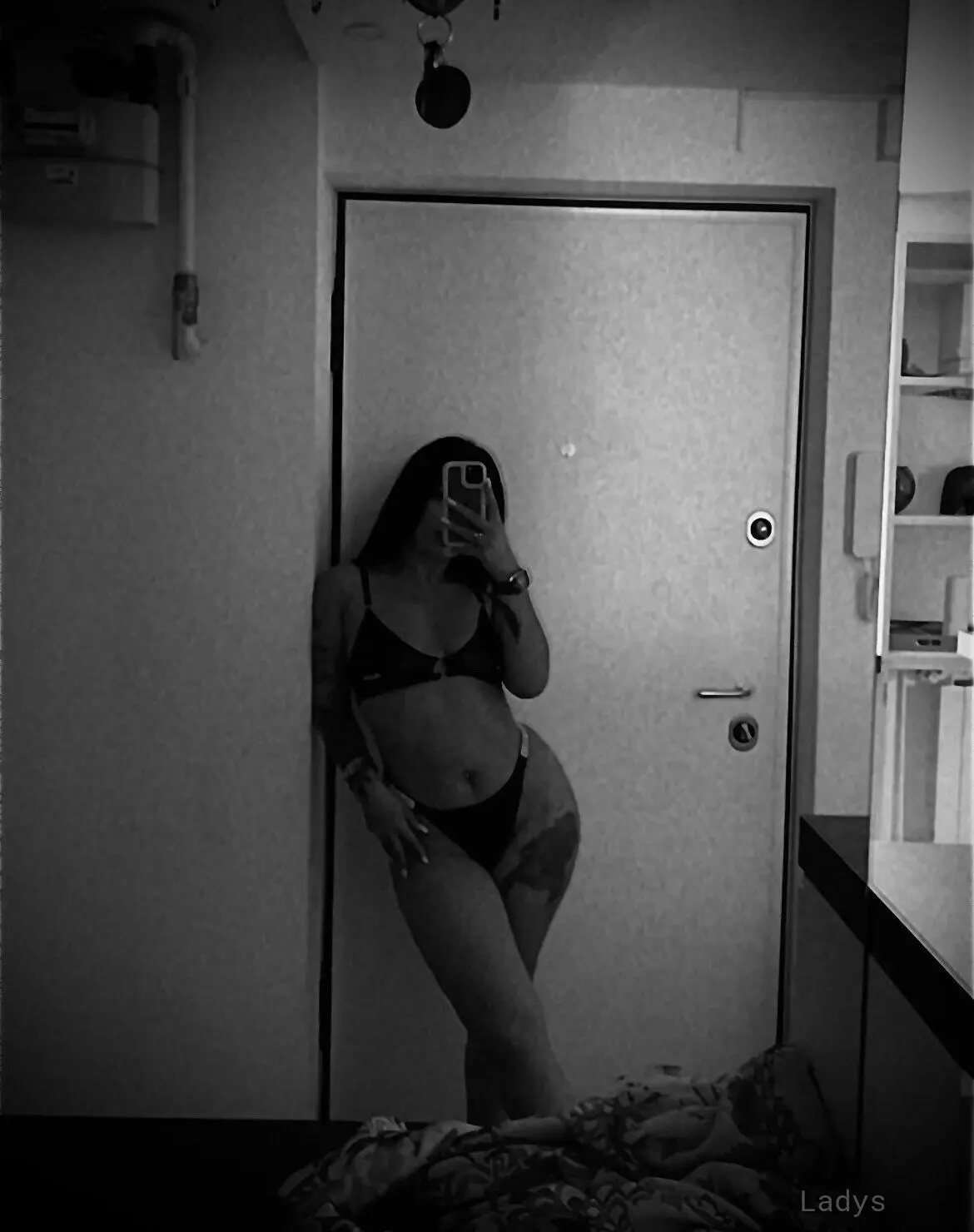 Nene, 23 years brunette escorts in Dubai, height 165 sm, Weight  kg