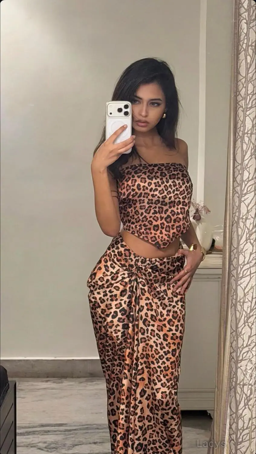Pallavi, 22 years brunette escorts in Dubai, height 168 sm, Weight kg