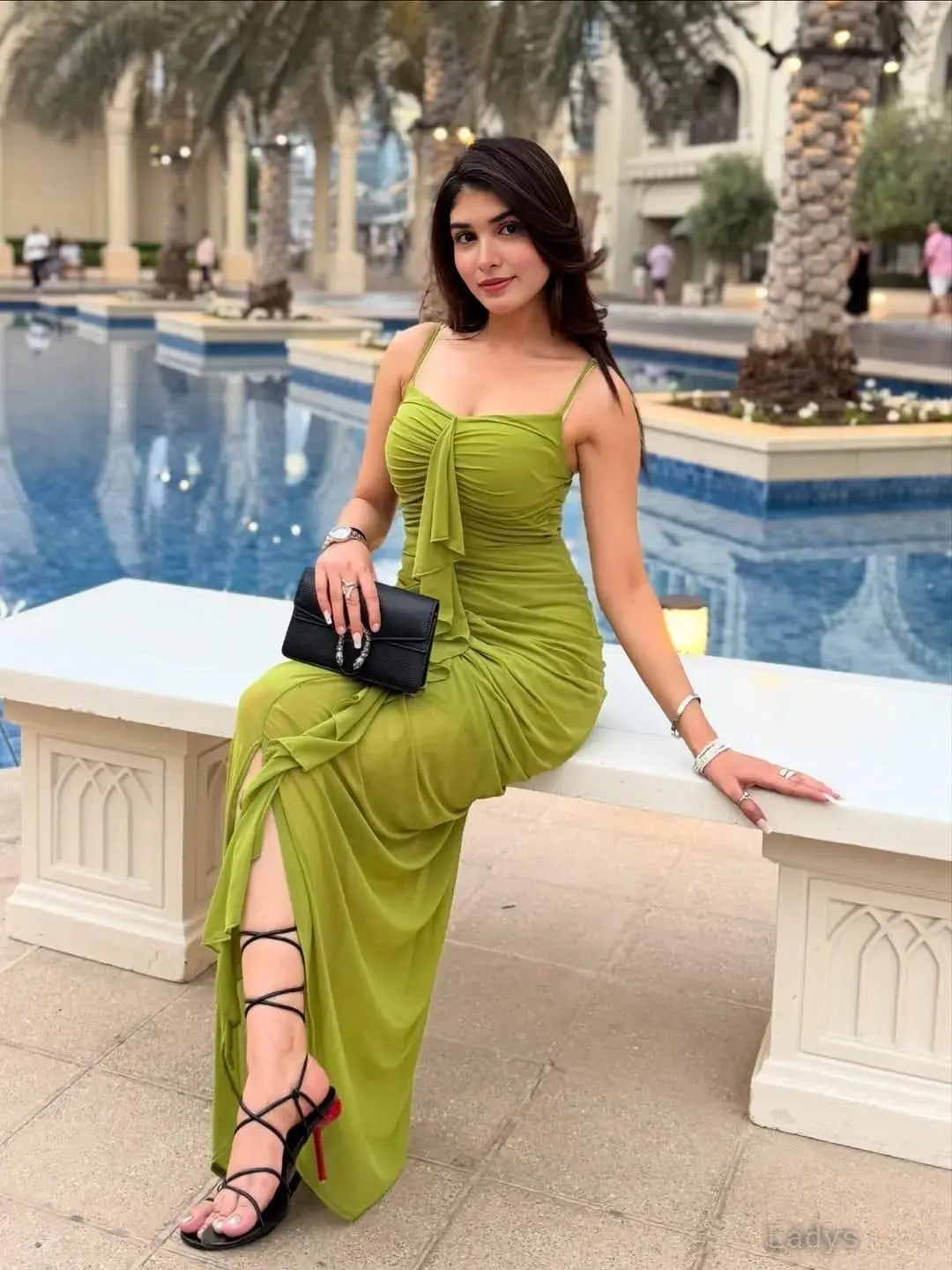 Payal, 23 years brunette escorts in Dubai, height 168 sm, Weight 52 kg