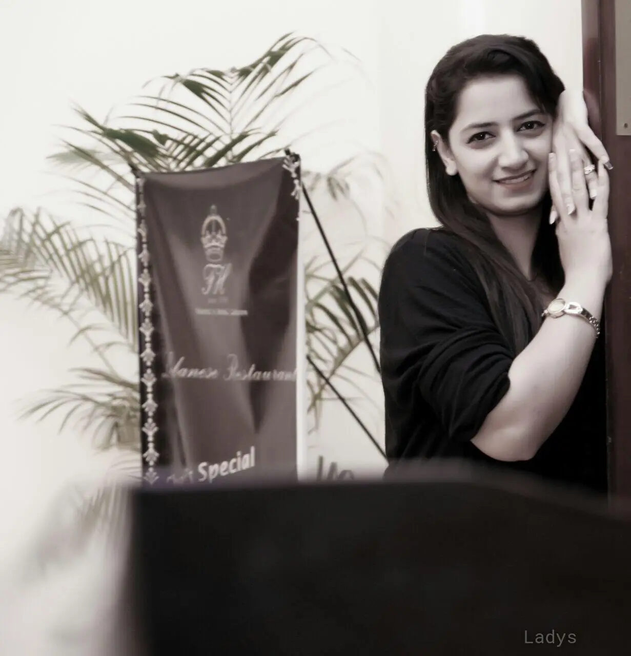 Payal Indian Girl, 23 years brunette escorts in Dubai, height 168 sm, Weight kg