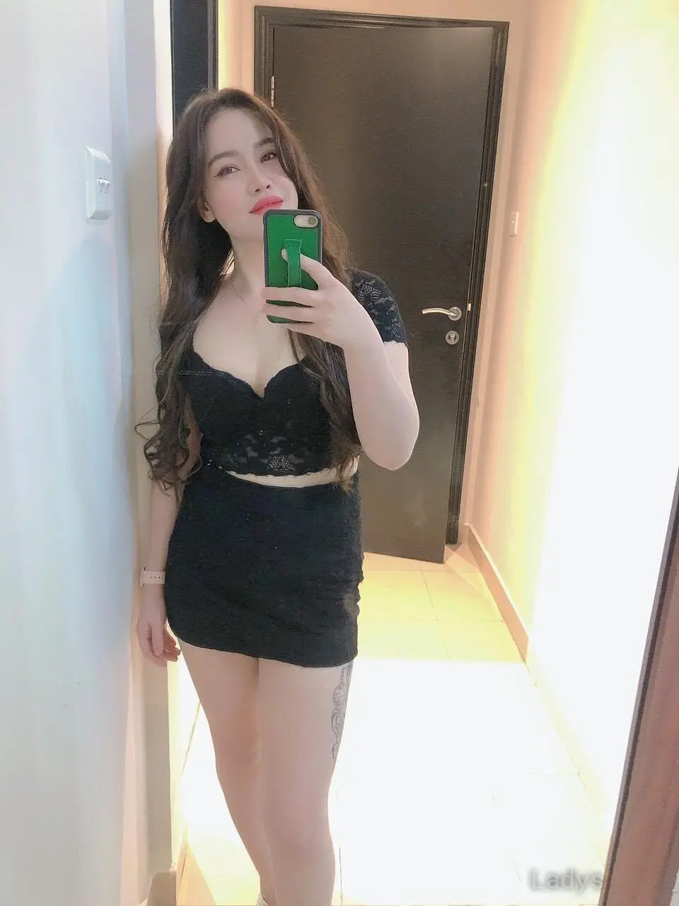 Pinky New in Business Bay, 20 years brunette escorts in Dubai, height 160 sm, Weight  kg