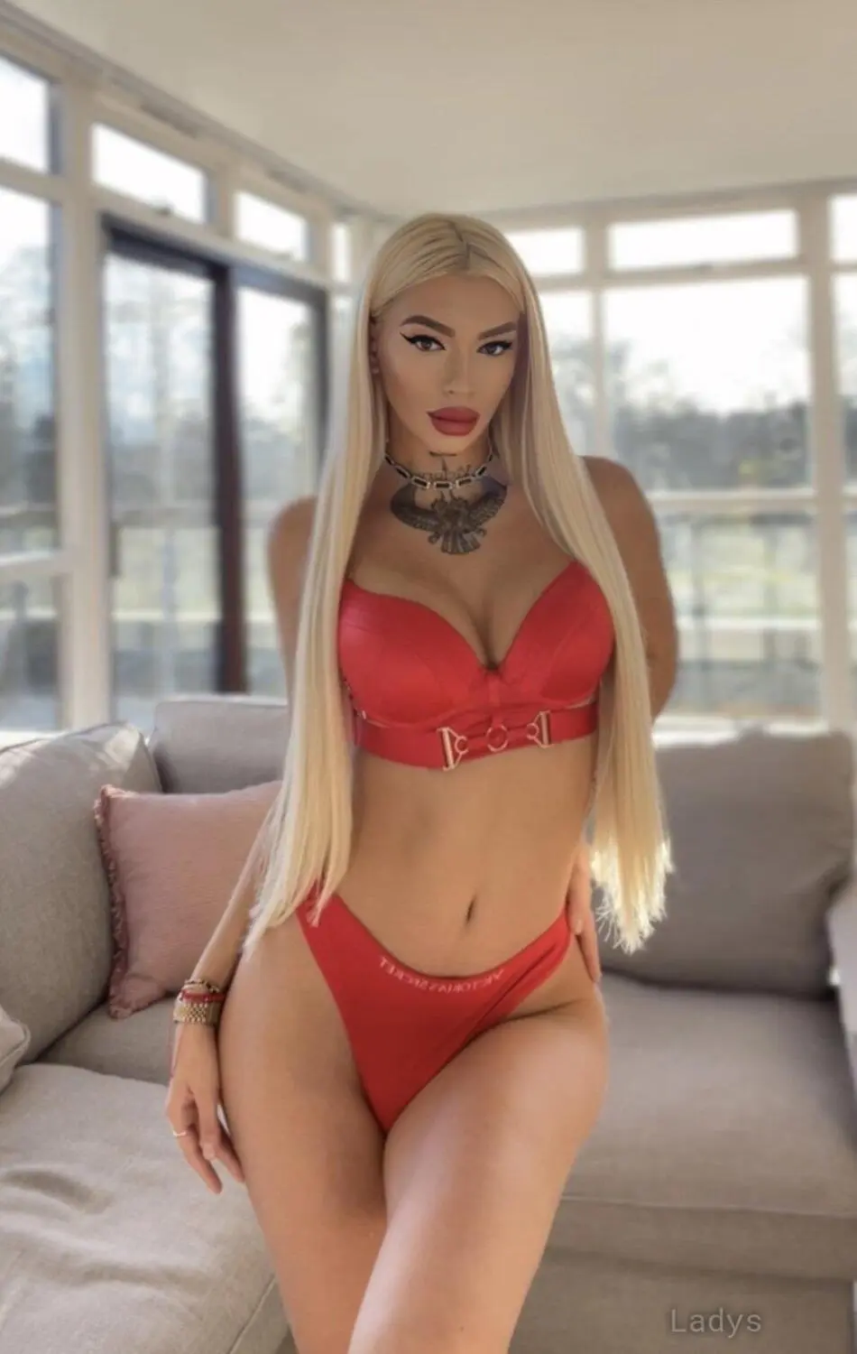 Samira, 25 years brunette escorts in Dubai, height 182 sm, Weight  kg