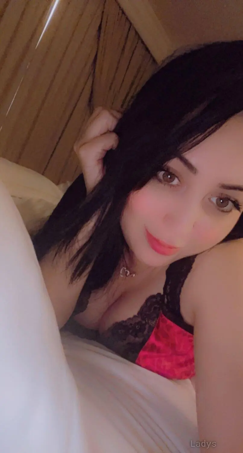 Sara, 28 years brunette escorts in Dubai, height 160 sm, Weight  kg