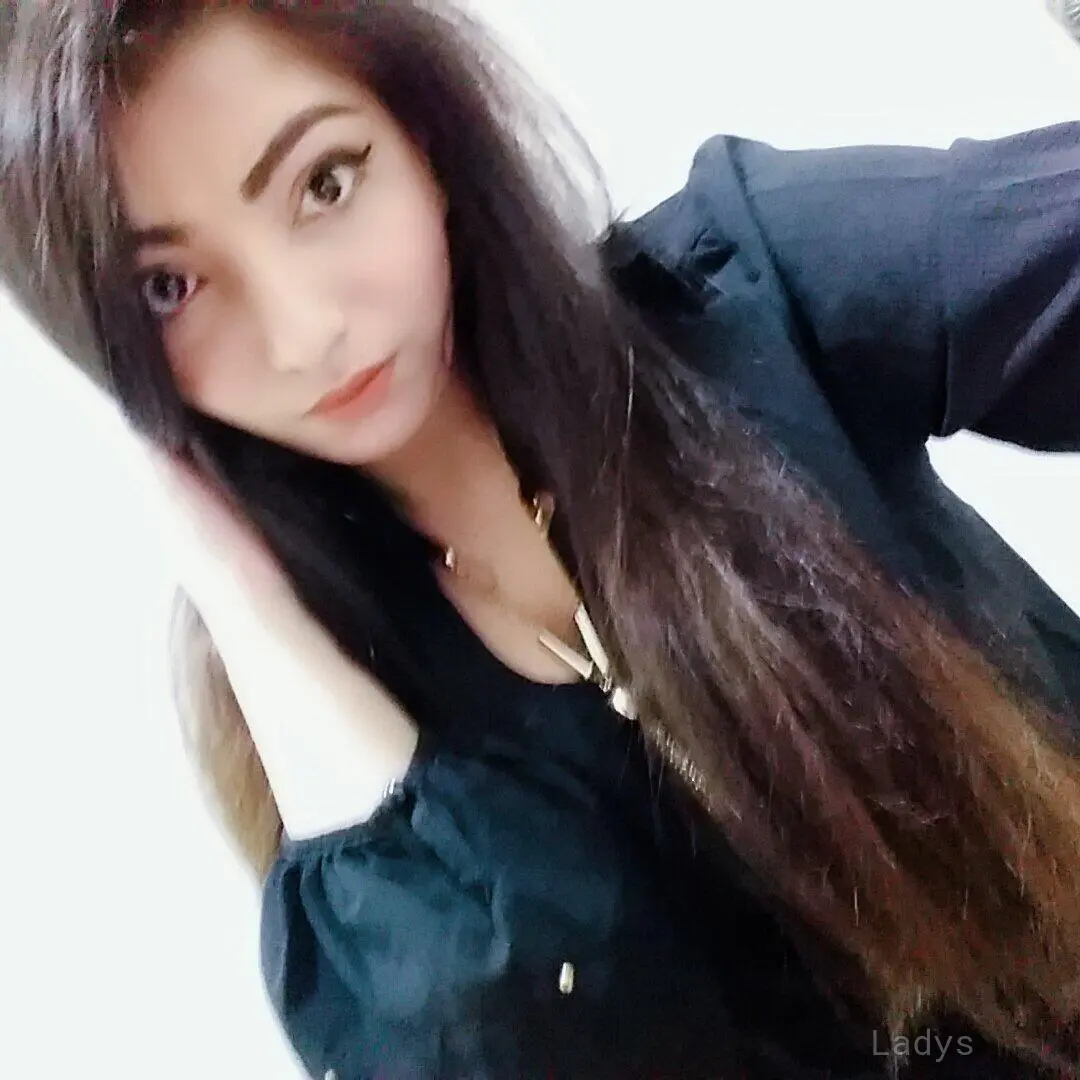 Sobia Busty Girl, 22 years brunette escorts in Dubai, height 167 sm, Weight kg
