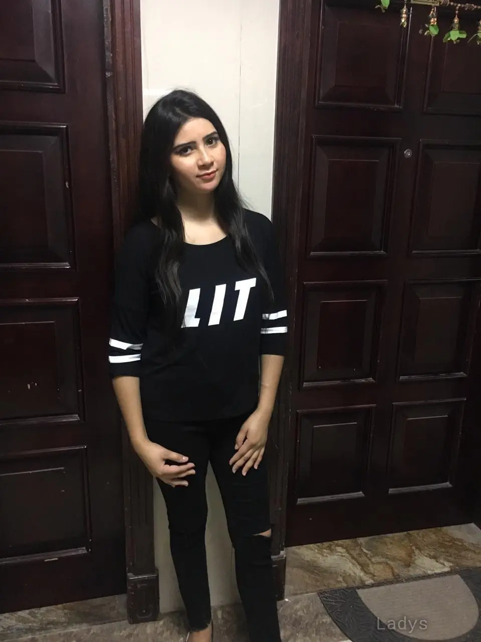 Sunaina, 23 years brunette escorts in Dubai, height 167 sm, Weight kg