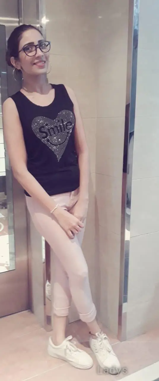 Tanisha,  years brunette escorts in Dubai, height  sm, Weight  kg