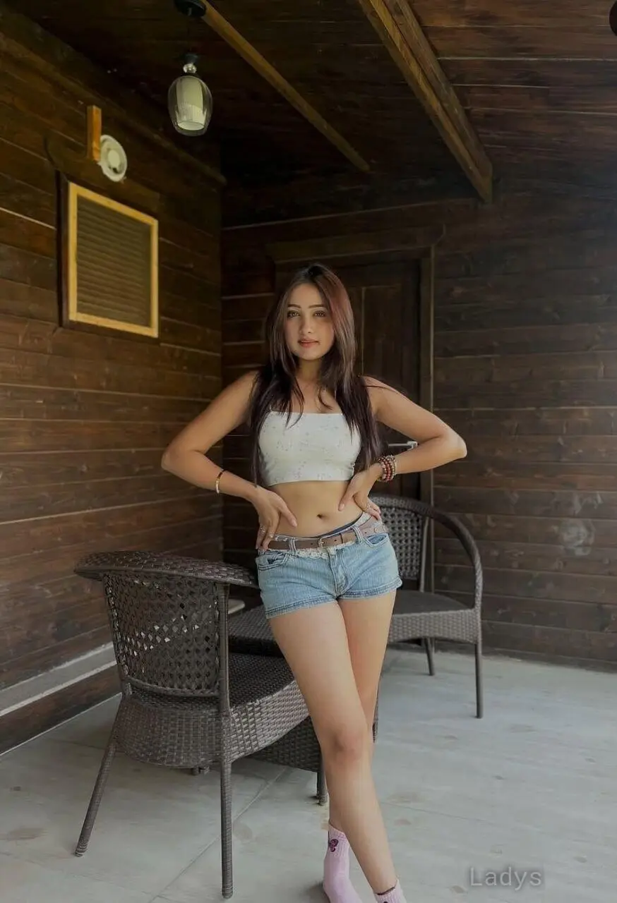 Nancy, 23 years brunette escorts in Durgapur, height 153 sm, Weight  kg