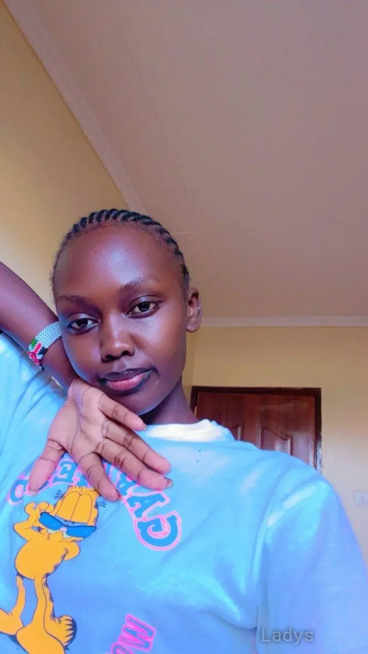Reckie, 24 years brunette escorts in Eldoret, height 155 sm, Weight  kg