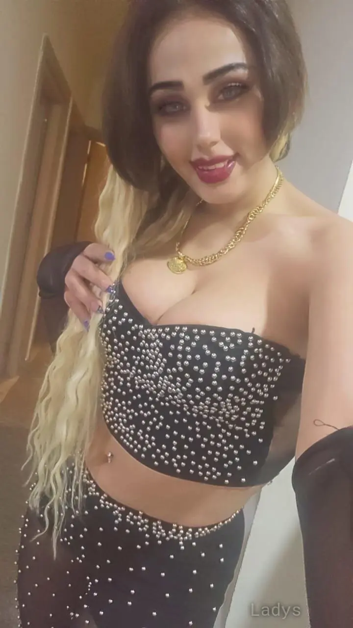 Sarah, 24 years brunette escorts in Erbil, height 167 sm, Weight  kg