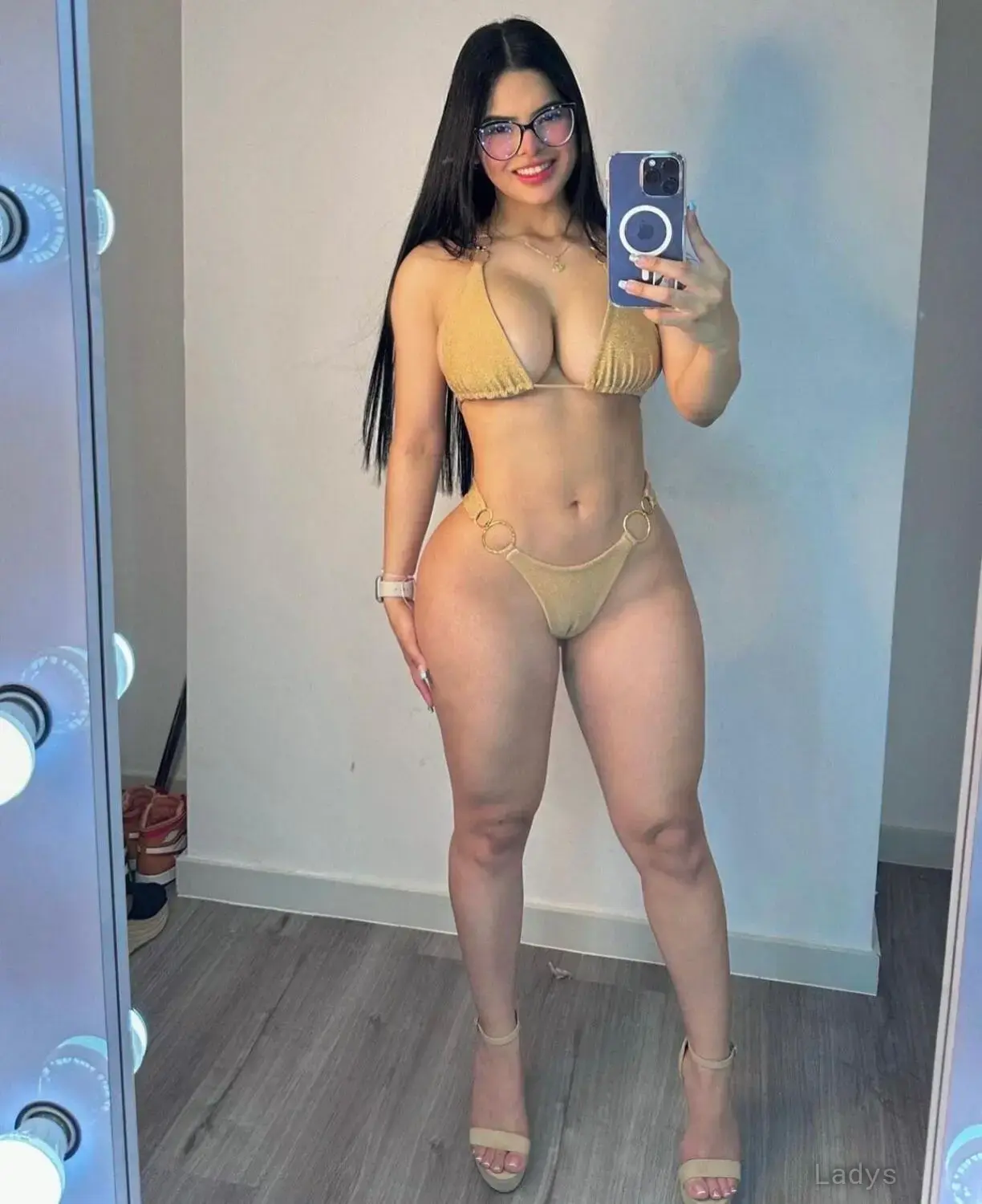 EROTIC MASSAGE WITH OIL AND, putas en Fresno